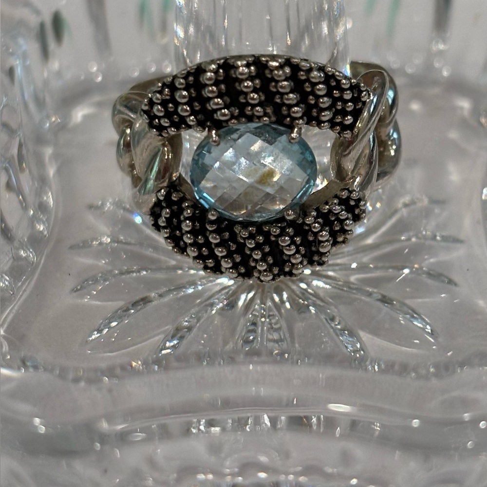 Michael Dawkins beautiful sterling and blue topaz stone. Size 8